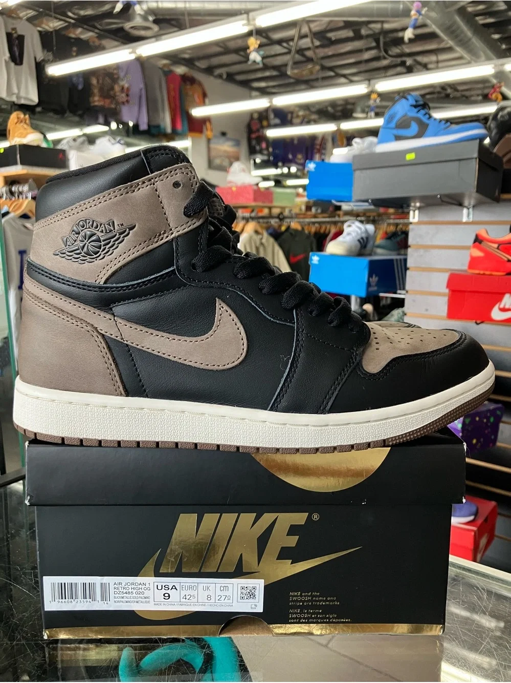 Air Jordan 1 Retro High Palomino Size 9